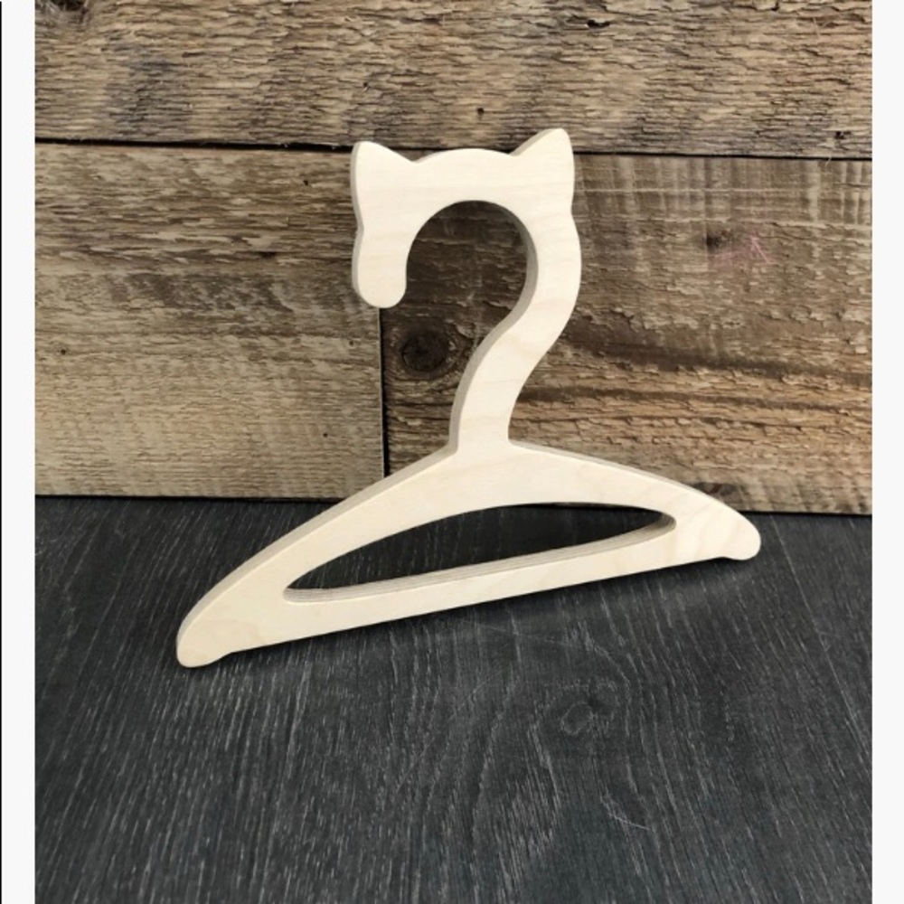 - Decoratif baby wooden hanger